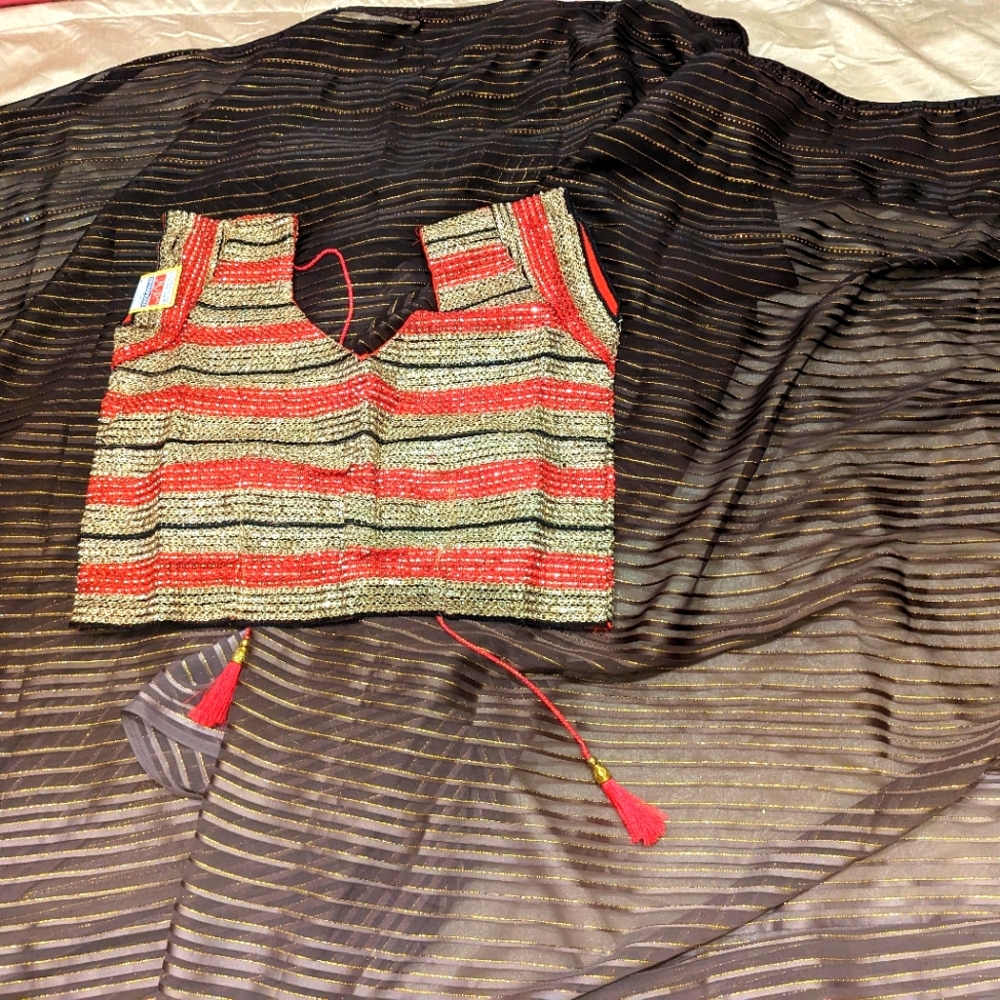 Party saree sequins work with a blouse.Rare find
